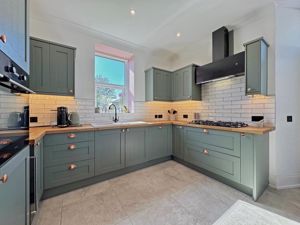 Photo 32- click for photo gallery